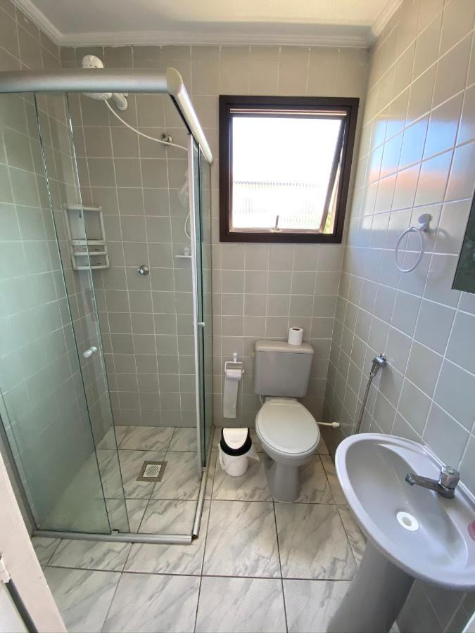 Apartamento Ubatuba, Itagua, Bem Localizado, Duas Vagas De Garagem