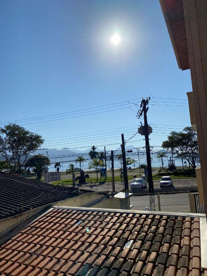 Ubatuba, Itagua, Bem Localizado, Duas Vagas De Garagem *